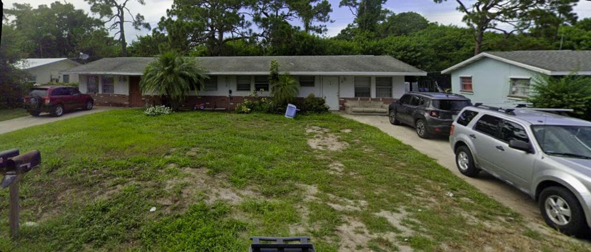 902 N Lake Drive, Fort Pierce, FL 34982