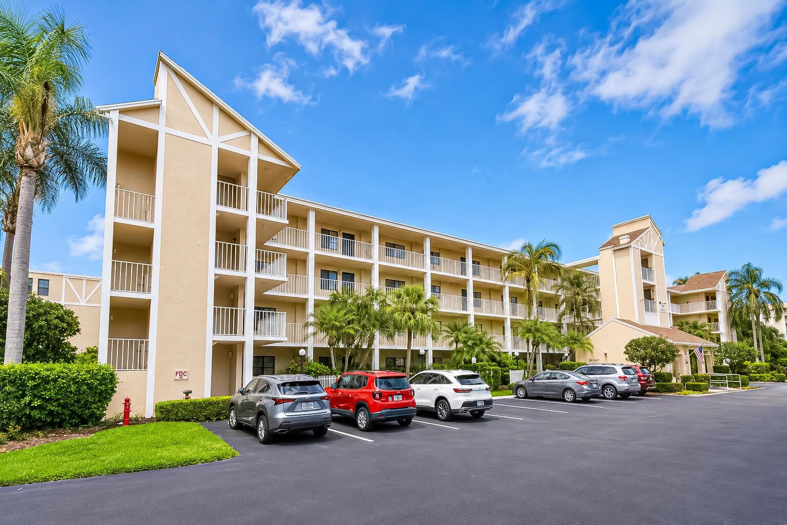 7351 Kinghurst Drive # 301, Delray Beach, FL 33446