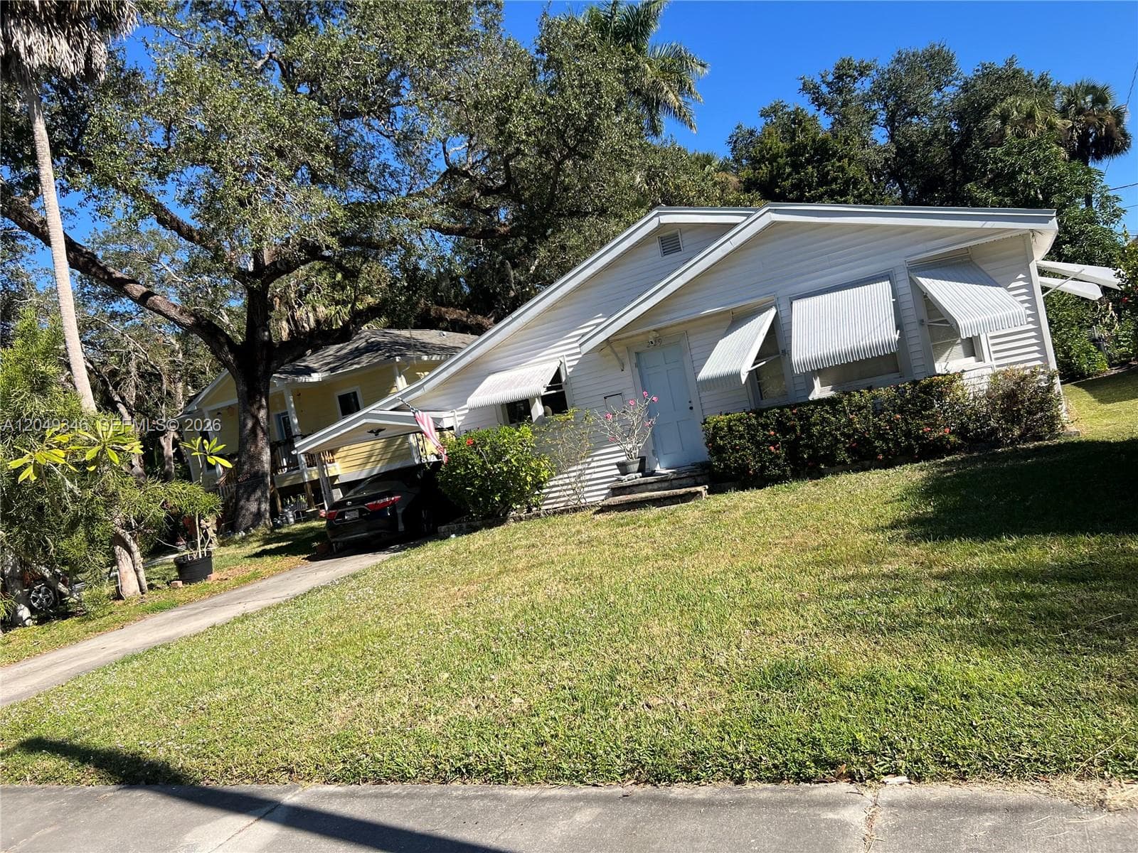 229 Granada Blvd., Fort Myers, FL 33905
