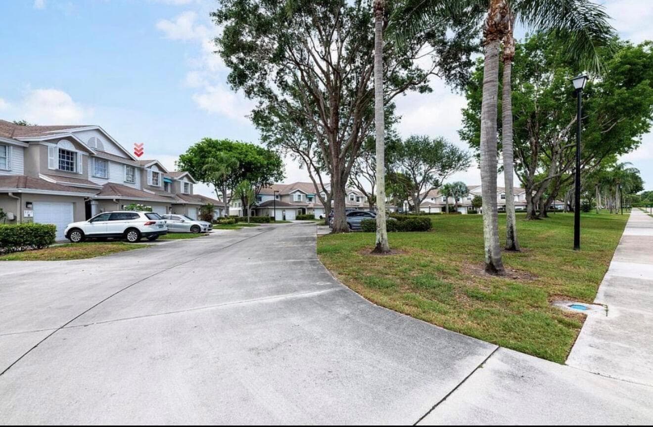 9217 Boca Gardens Circle S # D, Boca Raton, FL 33496