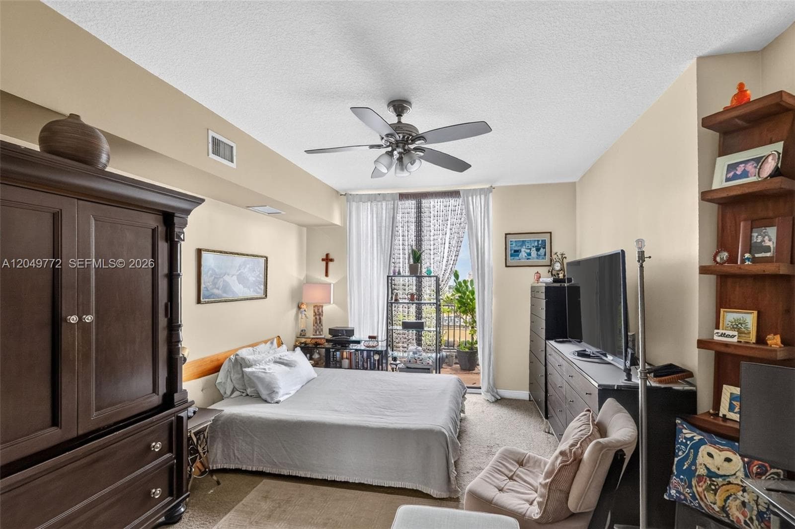 888 Douglas # 806, Coral Gables, FL 33134