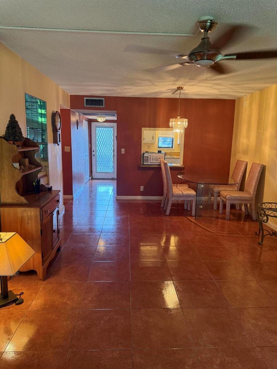 9440 SW 8th Street # 110, Boca Raton, FL 33428