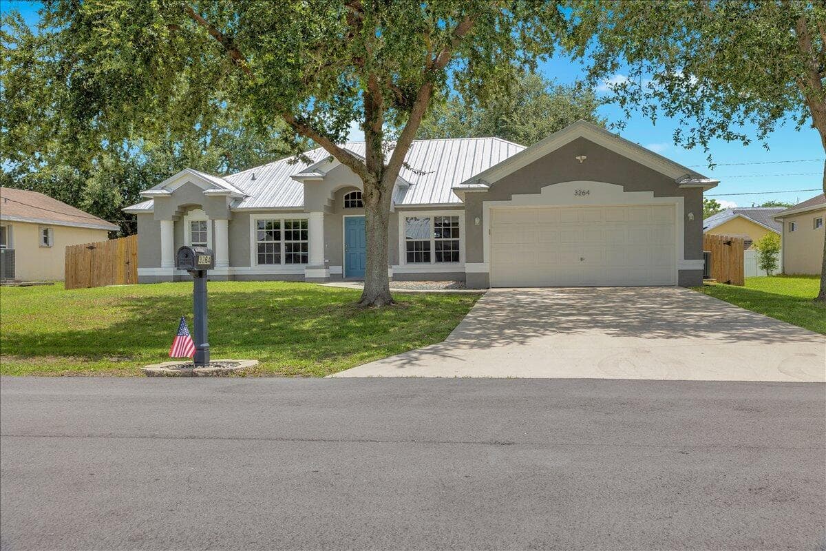 3264 SE Quay Street, Port St. Lucie, FL 34984