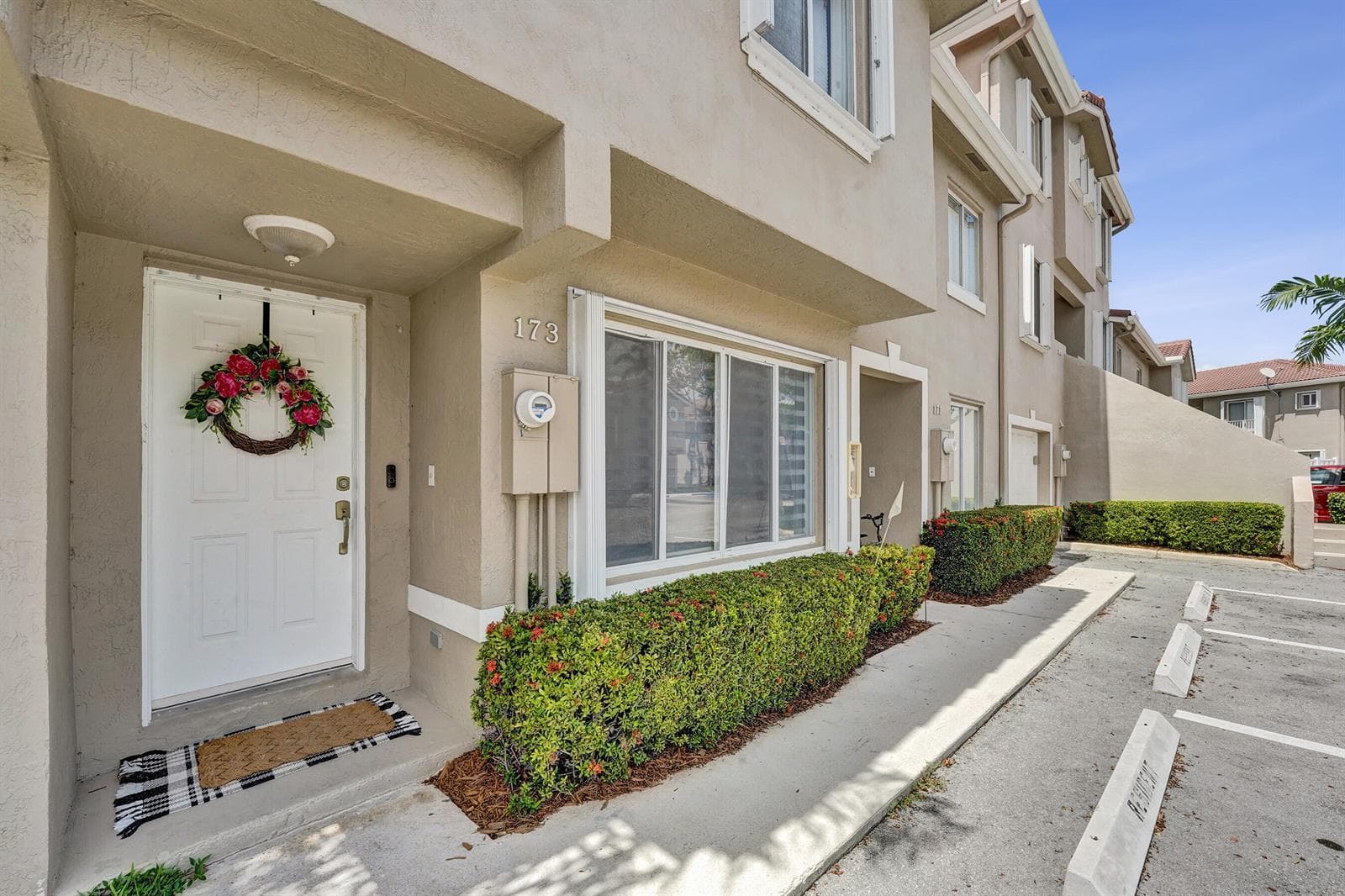 173 Riviera Circle, Weston, FL 33326