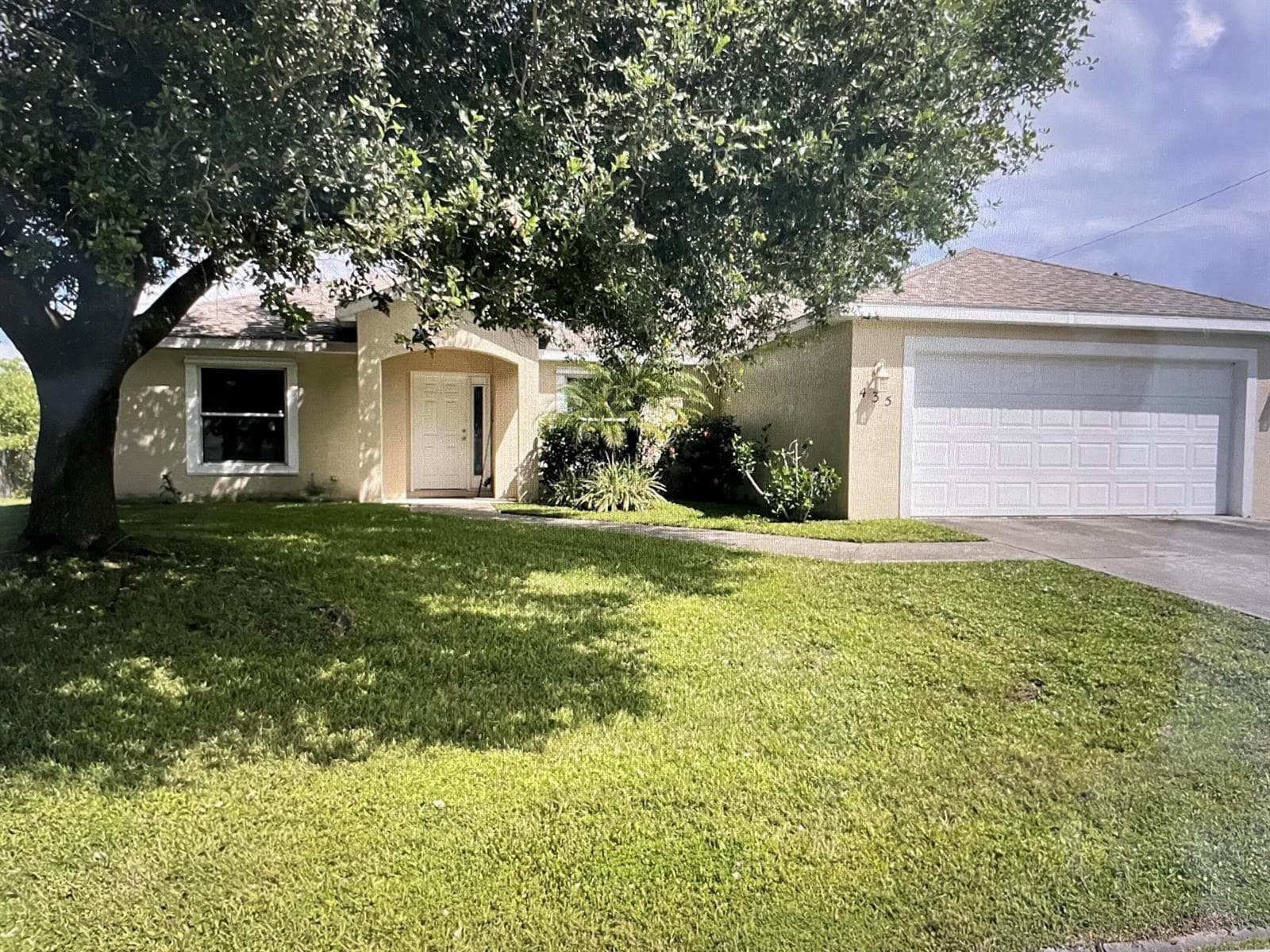 435 SW Lakota Avenue, Port St. Lucie, FL 34953