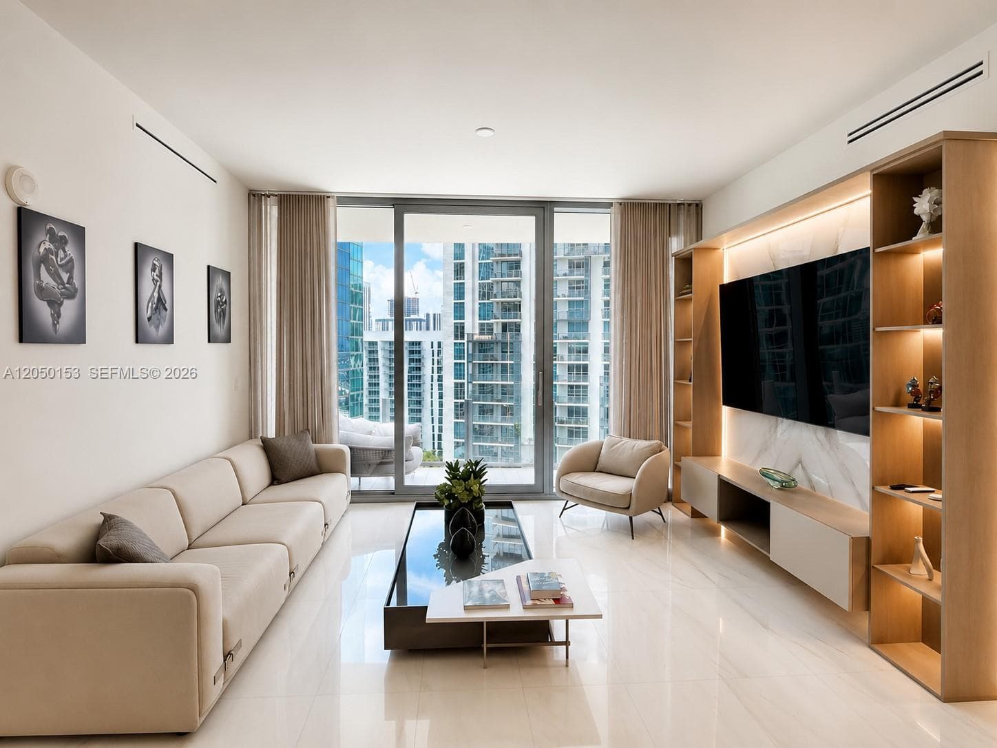 300 Biscayne Boulevard Way # 2609W, Miami, FL 33131