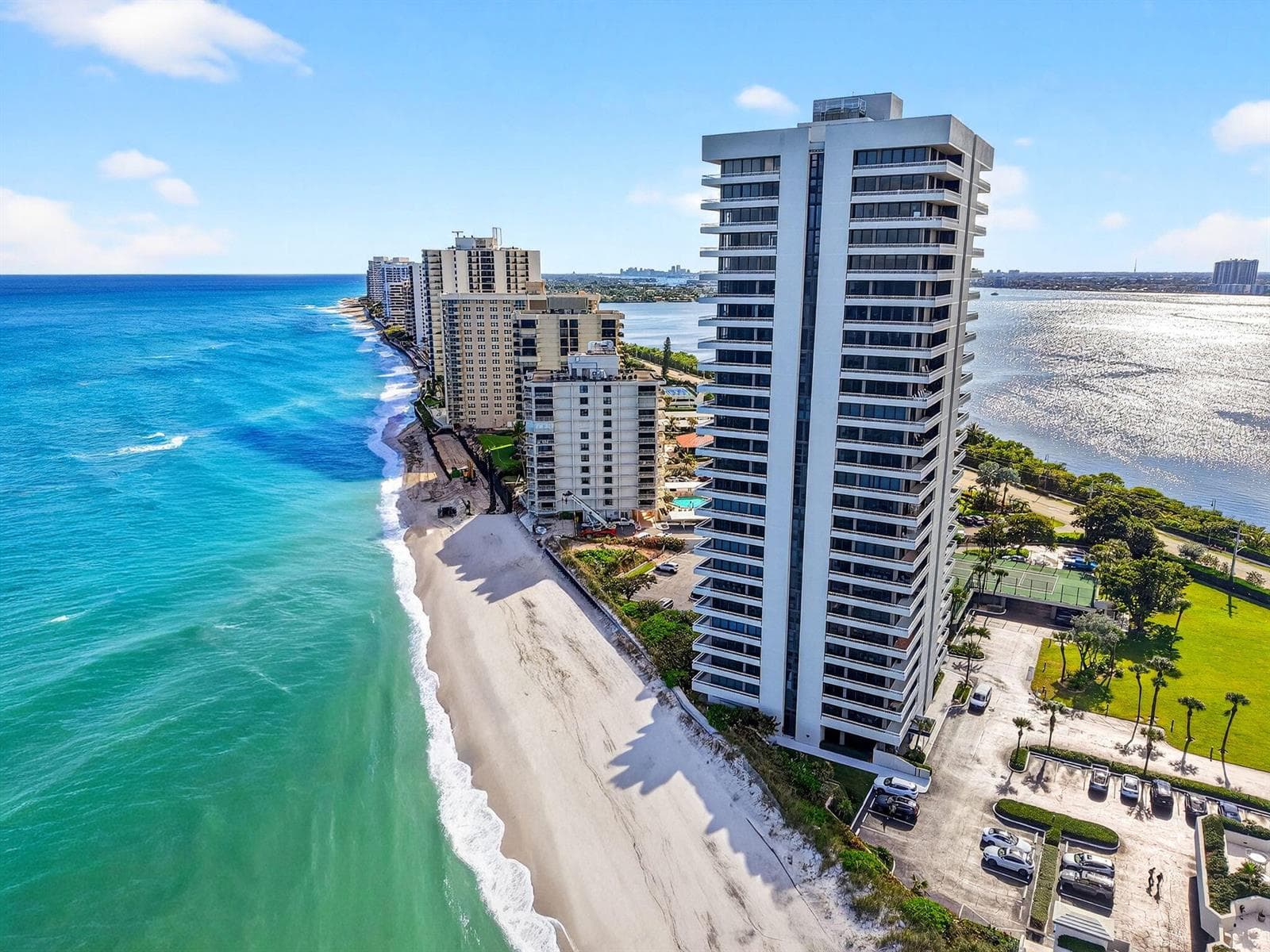 5540 N Ocean Drive # 1c, Singer Island, FL 33404