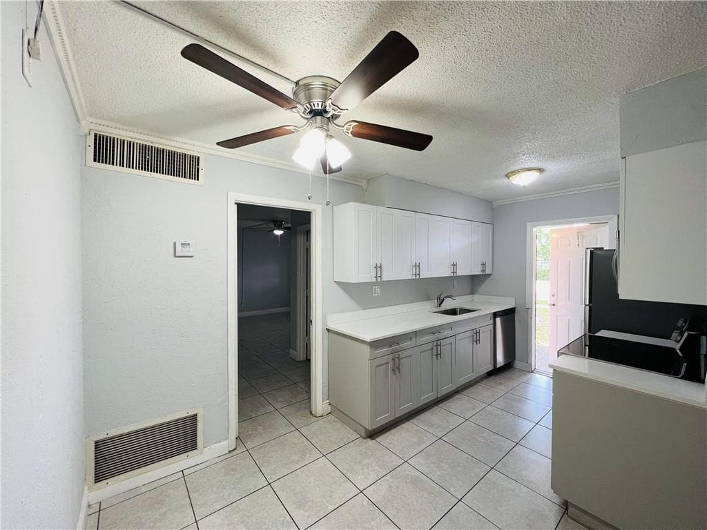 1001 SW 74th Avenue # 101a, North Lauderdale, FL 33068