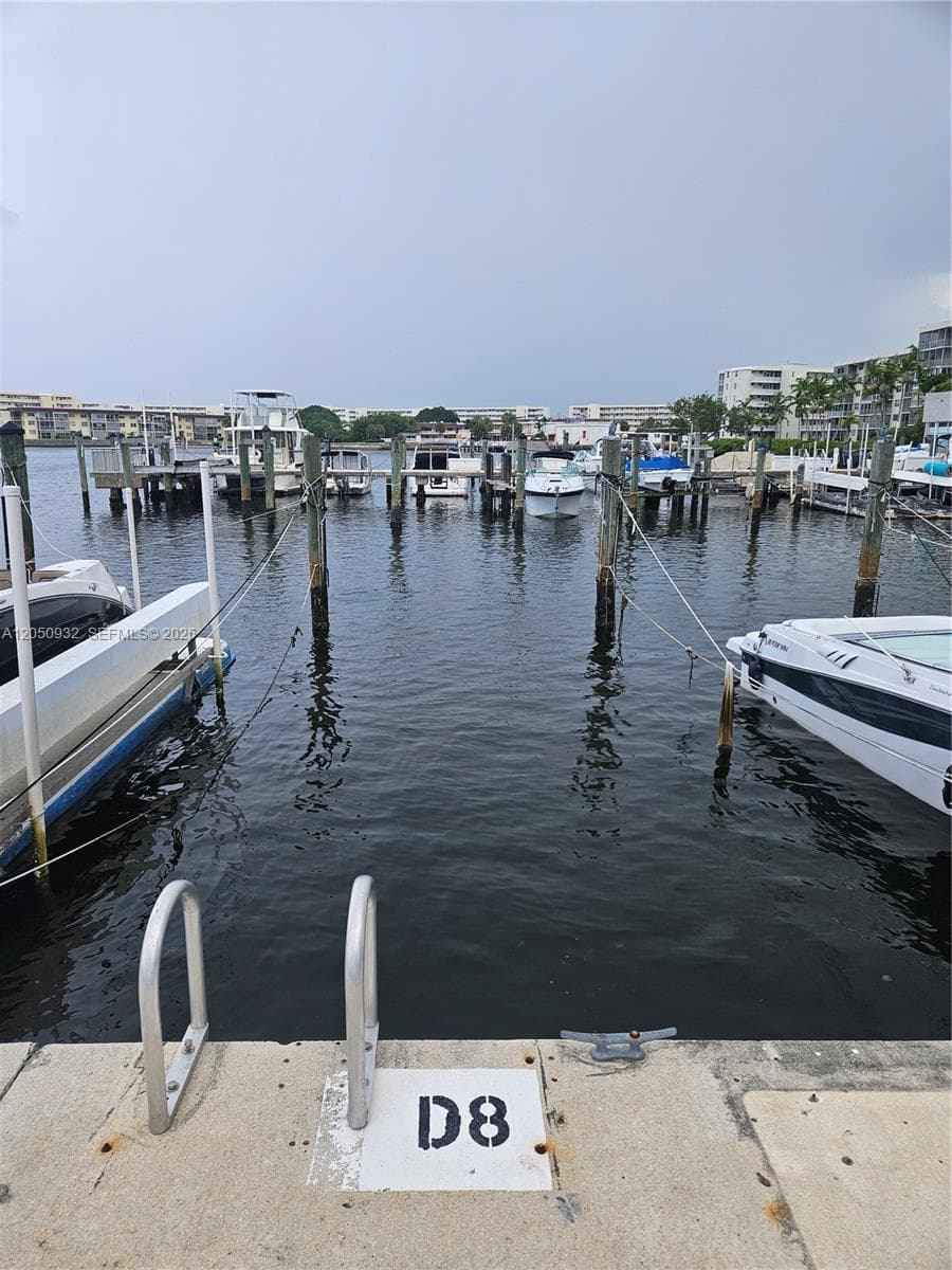 18081 Biscayne Blvd # 602, Aventura, FL 33160