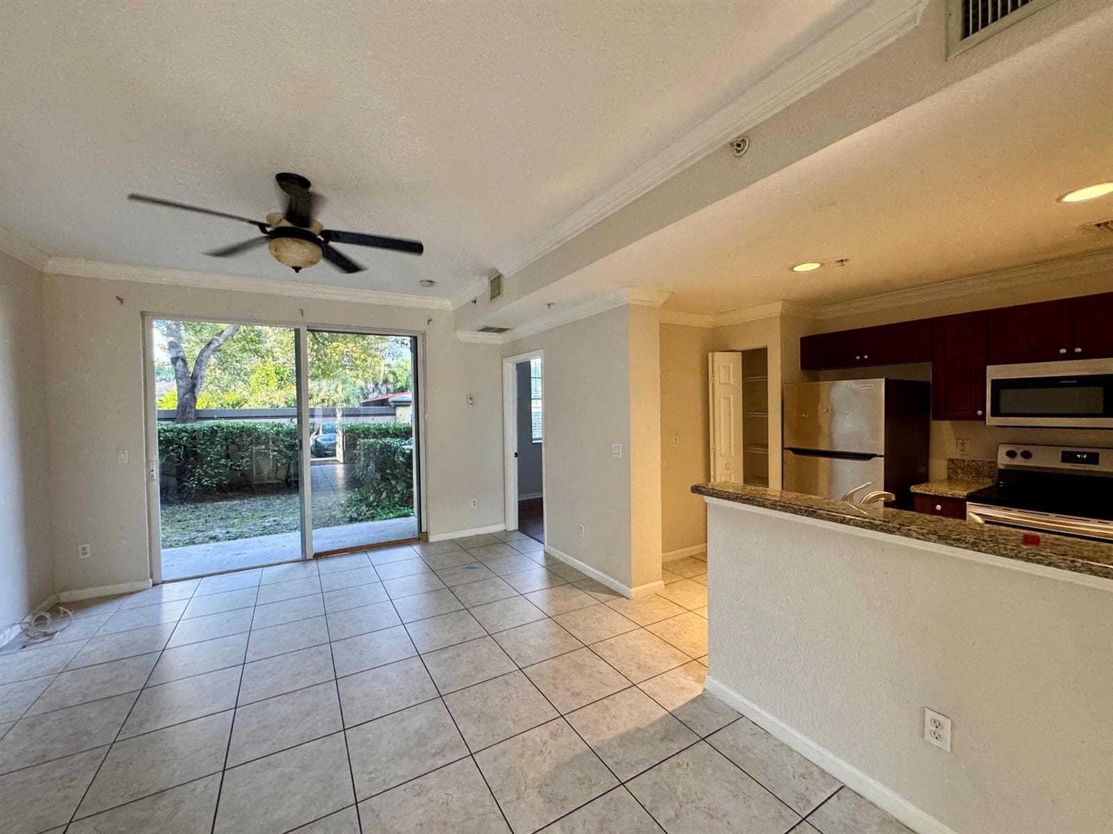 1954 Freeport Lane # 1954, Riviera Beach, FL 33404
