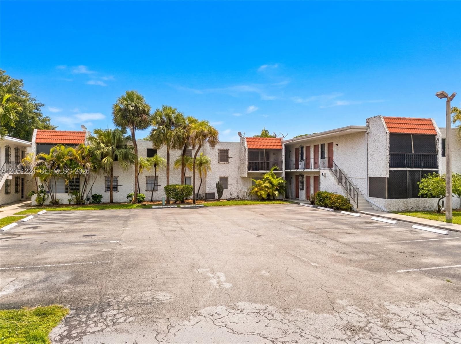 8701 SW 141st St # L6, Palmetto Bay, FL 33176