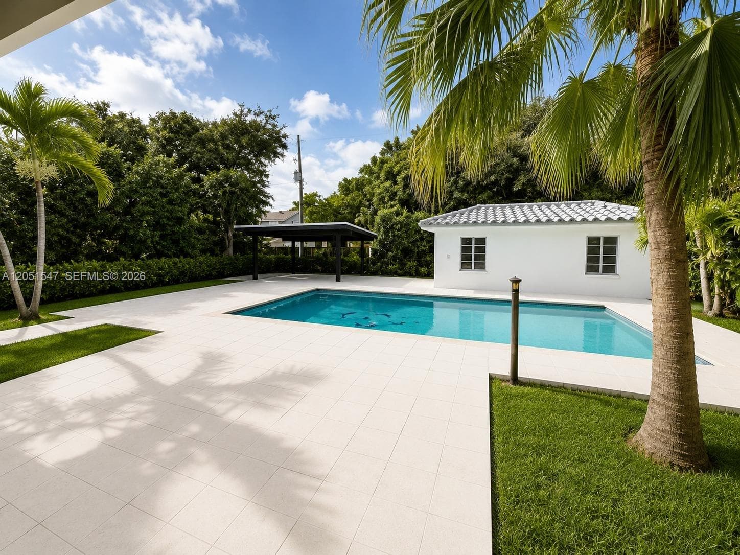 859 NE 115th St, Biscayne Park, FL 33161