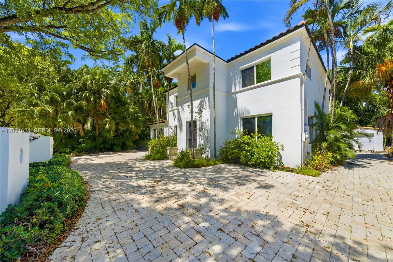 5824 Alton Rd, Miami Beach, FL 33140