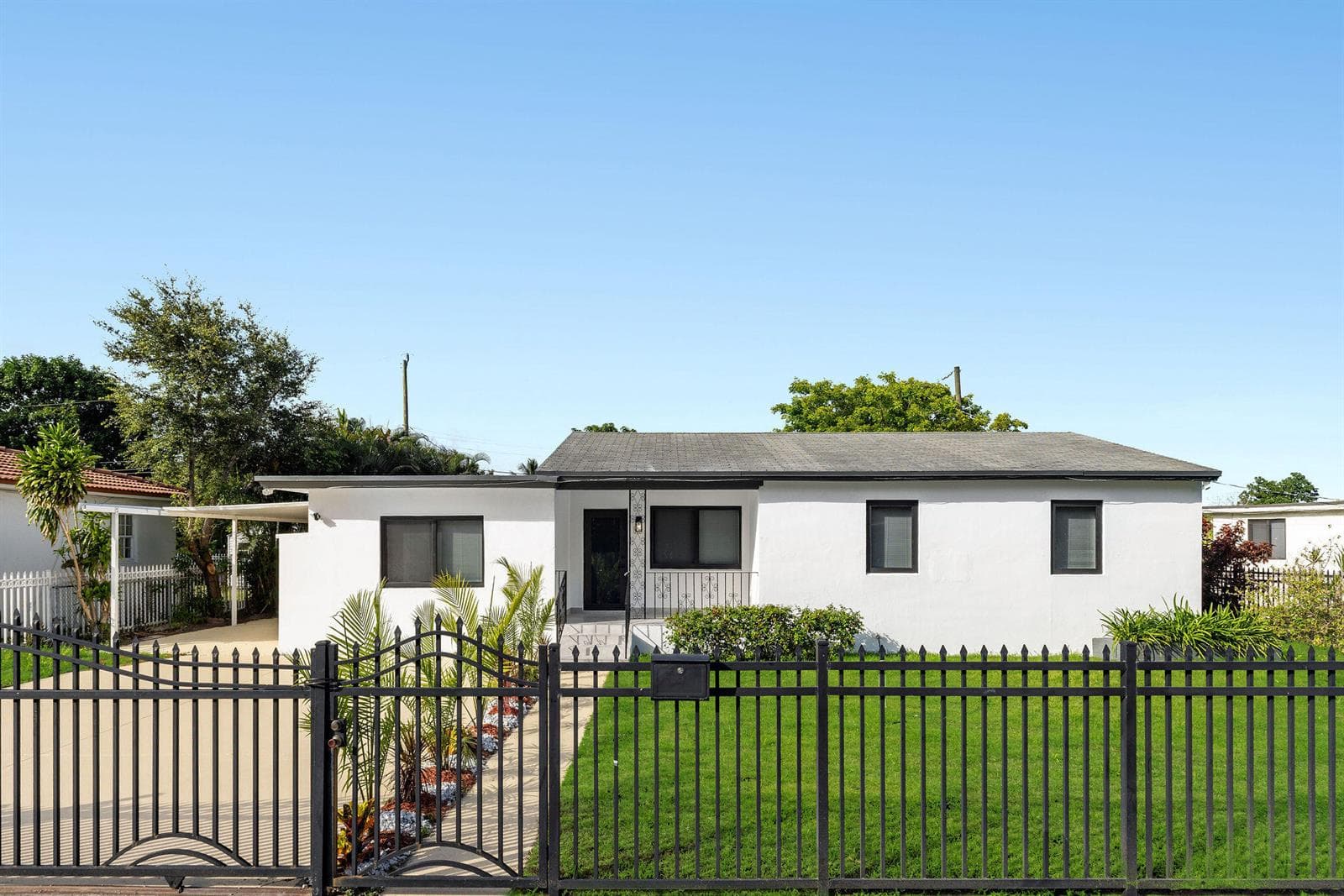 9001 NW 32nd Ct Road, Miami, FL 33147
