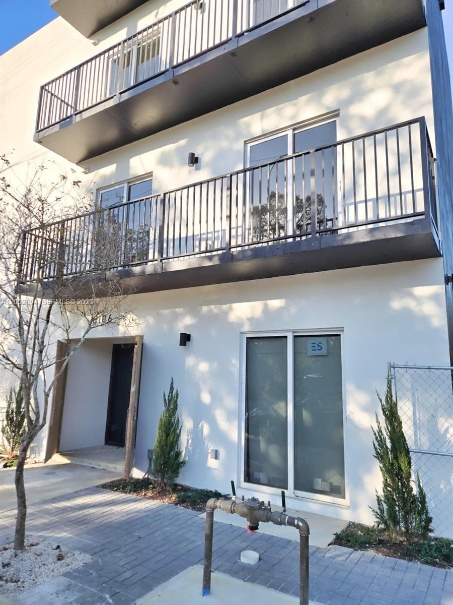 8106 NE 1st Ave # 15, Miami, FL 33138