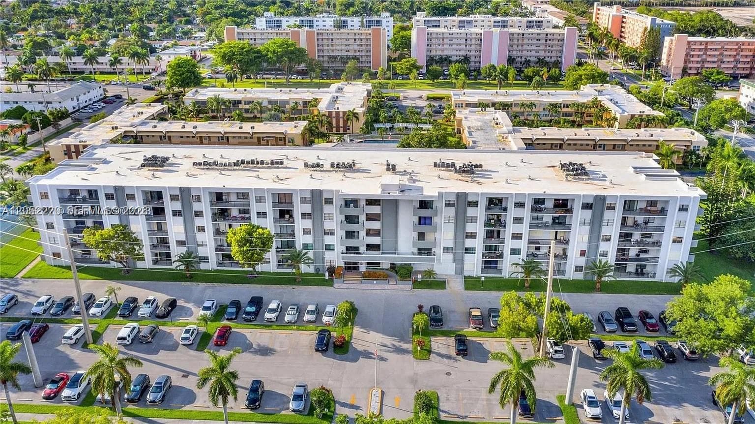 1301 NE 7th # 405, Hallandale Beach, FL 33009