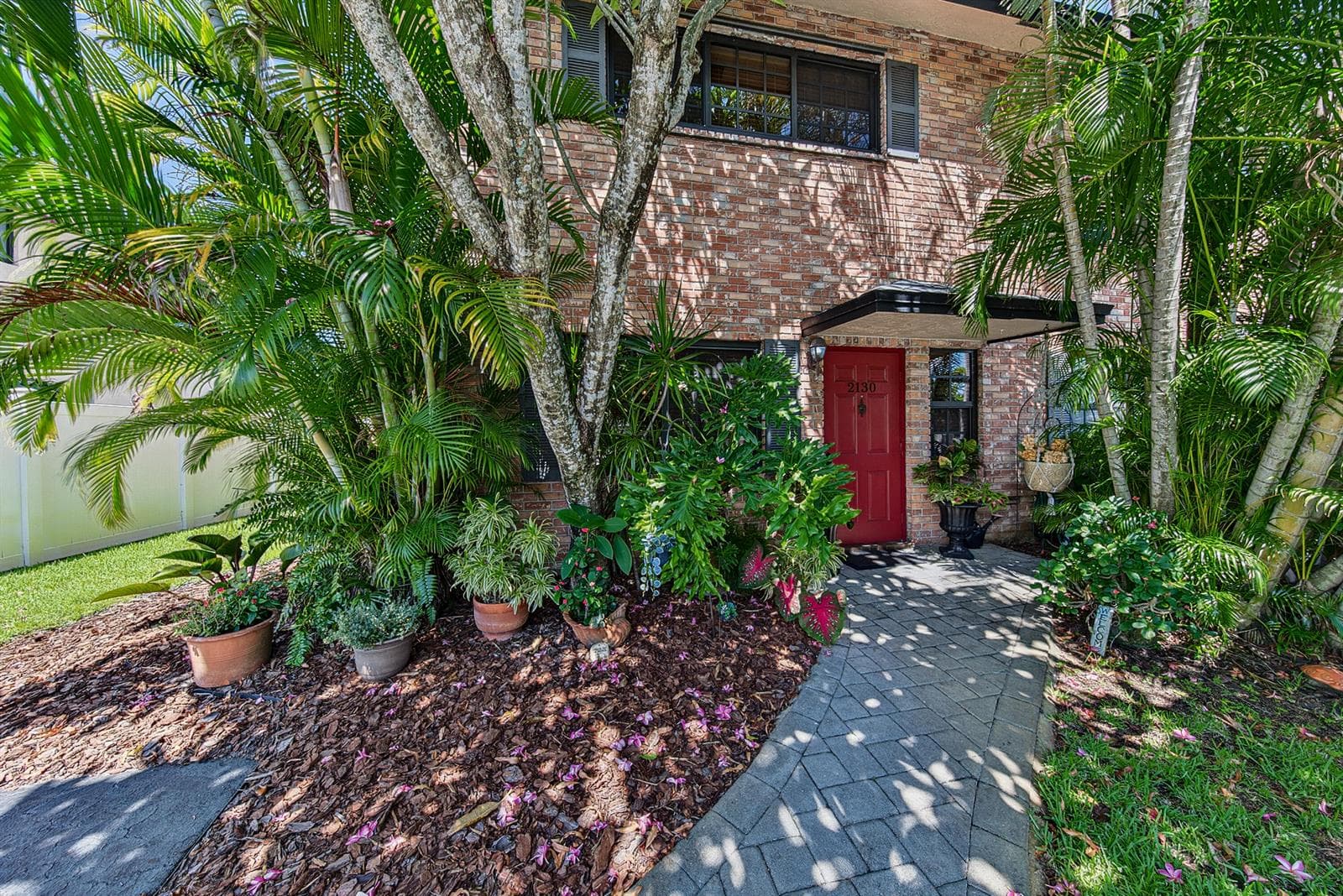 2130 NE 9th Avenue, Wilton Manors, FL 33305