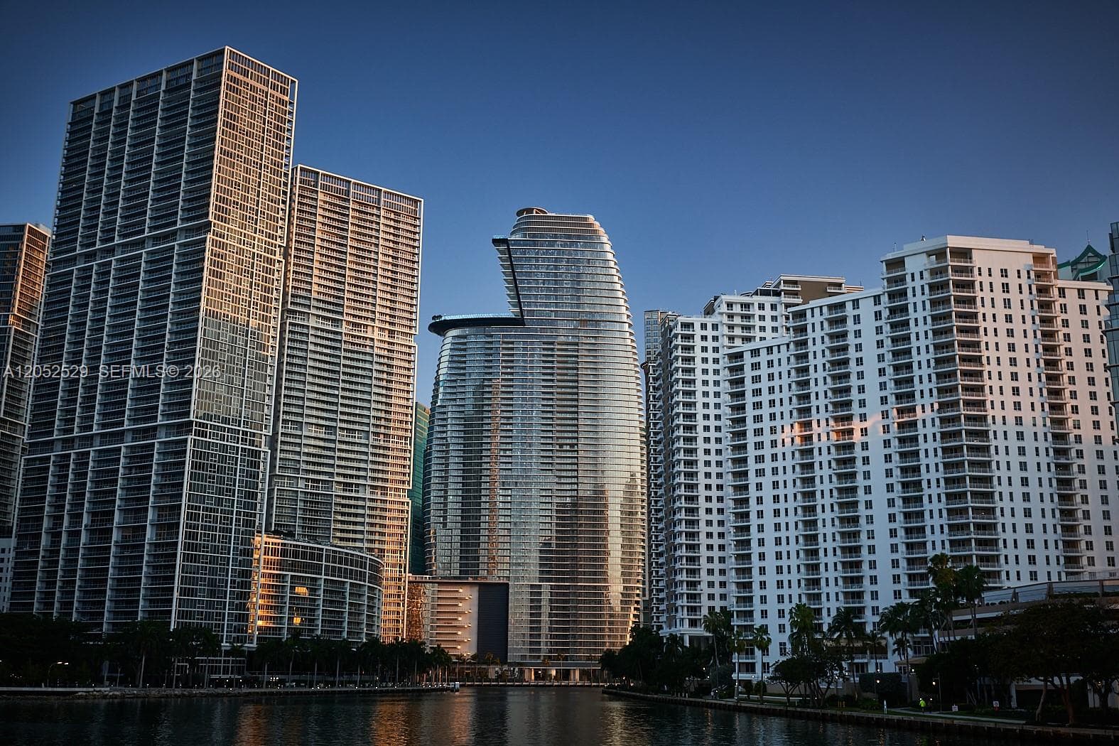 300 Biscayne Boulevard Way # 1705W, Miami, FL 33131