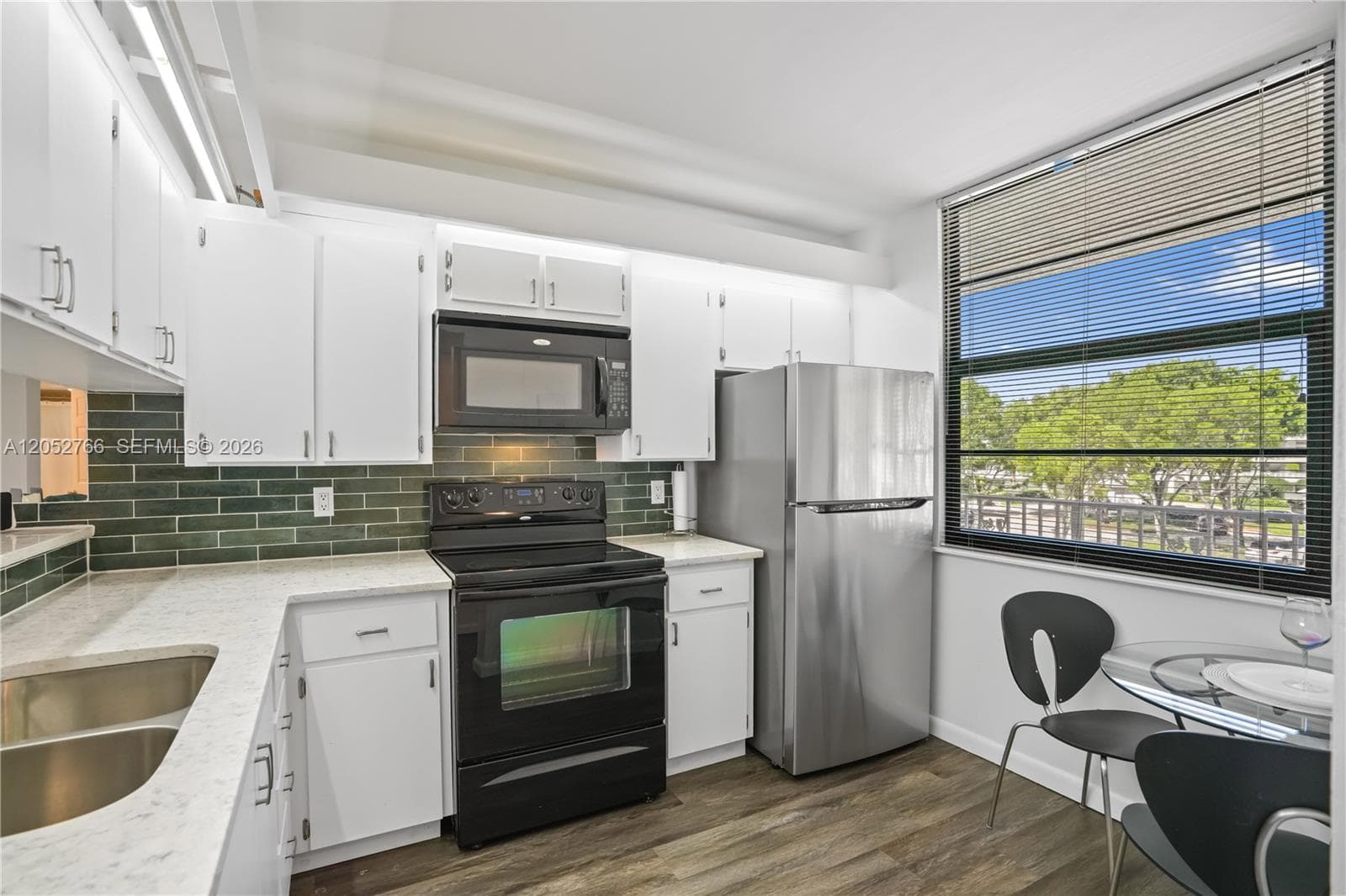 3516 Whitehall Dr # 301, West Palm Beach, FL 33401