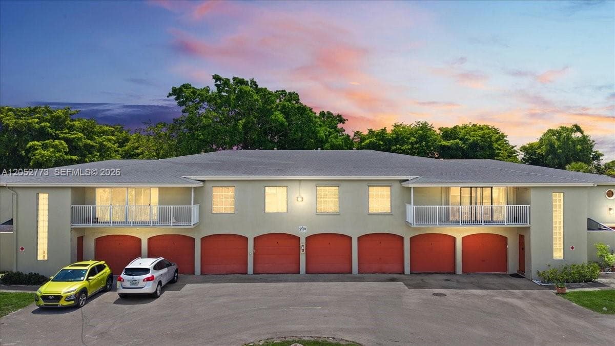 5850 NW 57th Ave # 7, Tamarac, FL 33319