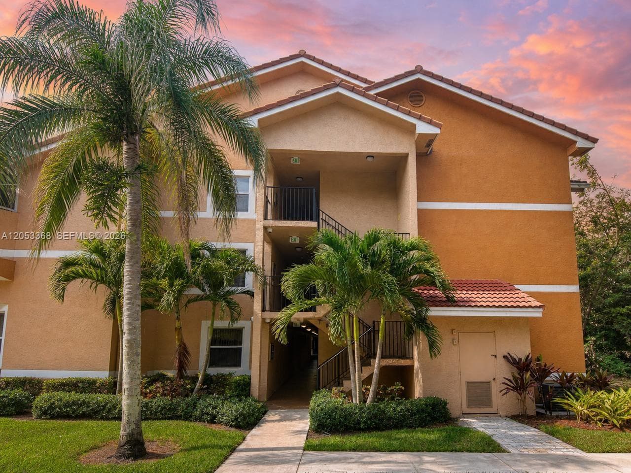 8851 Wiles Rd # 208, Coral Springs, FL 33067