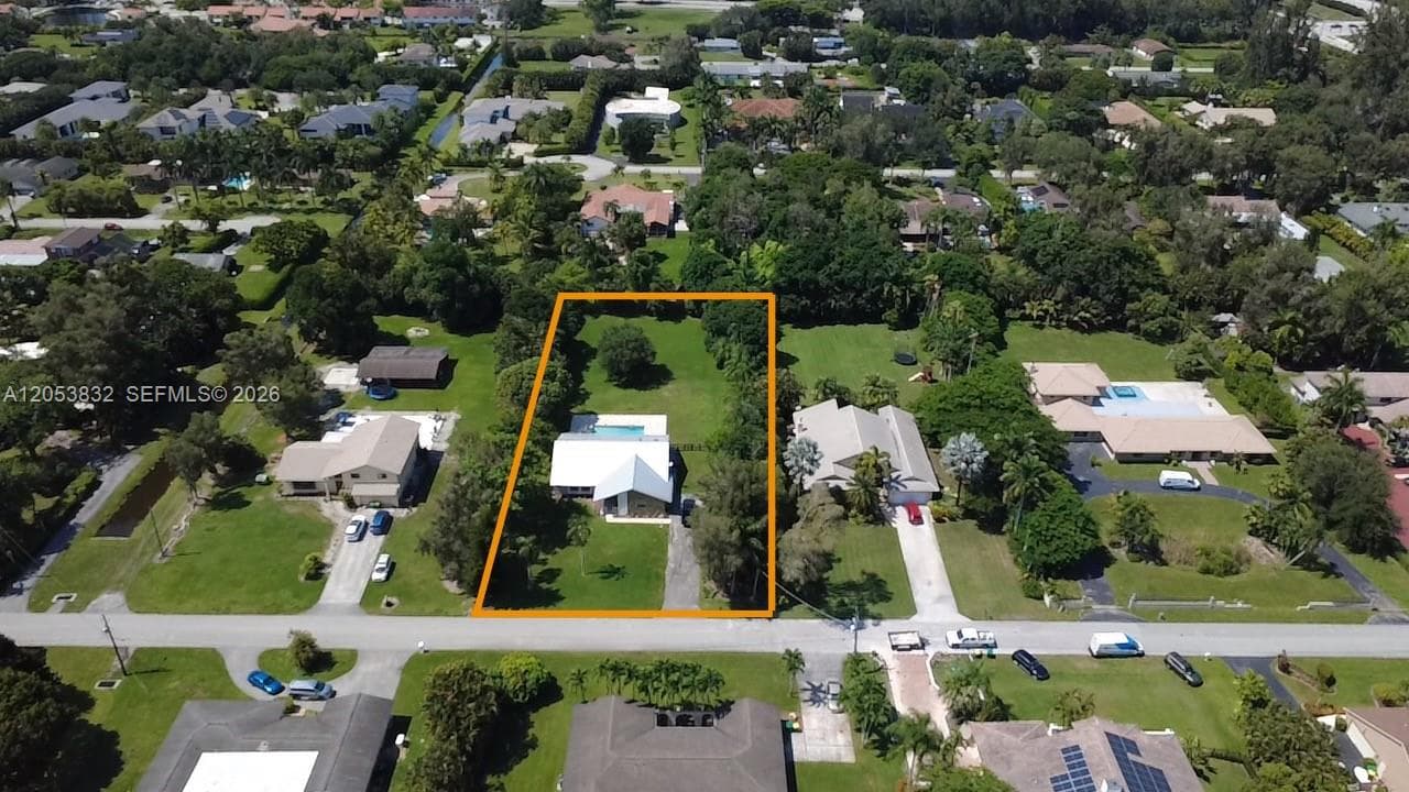 11501 SW 3rd St, Plantation, FL 33325