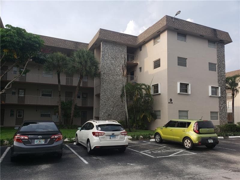 8141 SW 24th Court # Apt 107, Davie, FL 33324