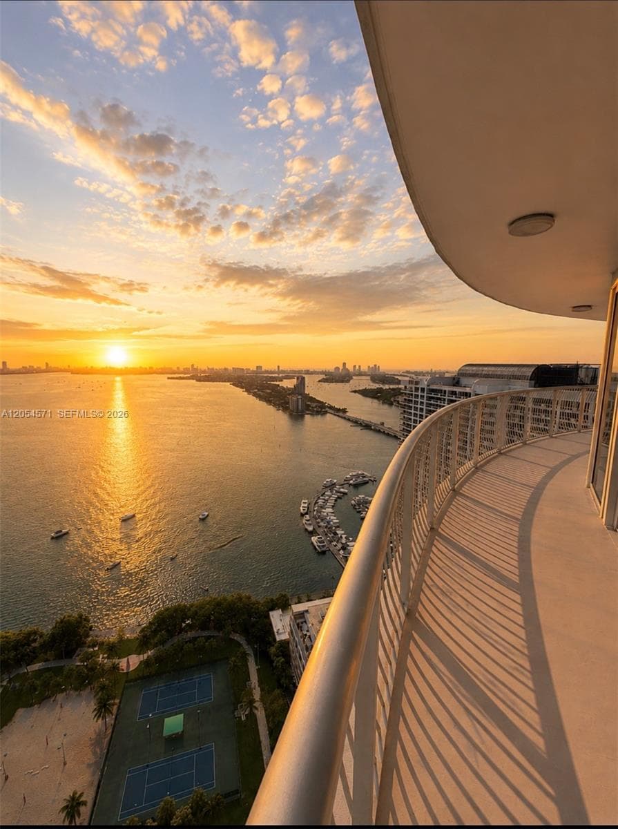 1750 N Bayshore Dr # 4201, Miami, FL 33132