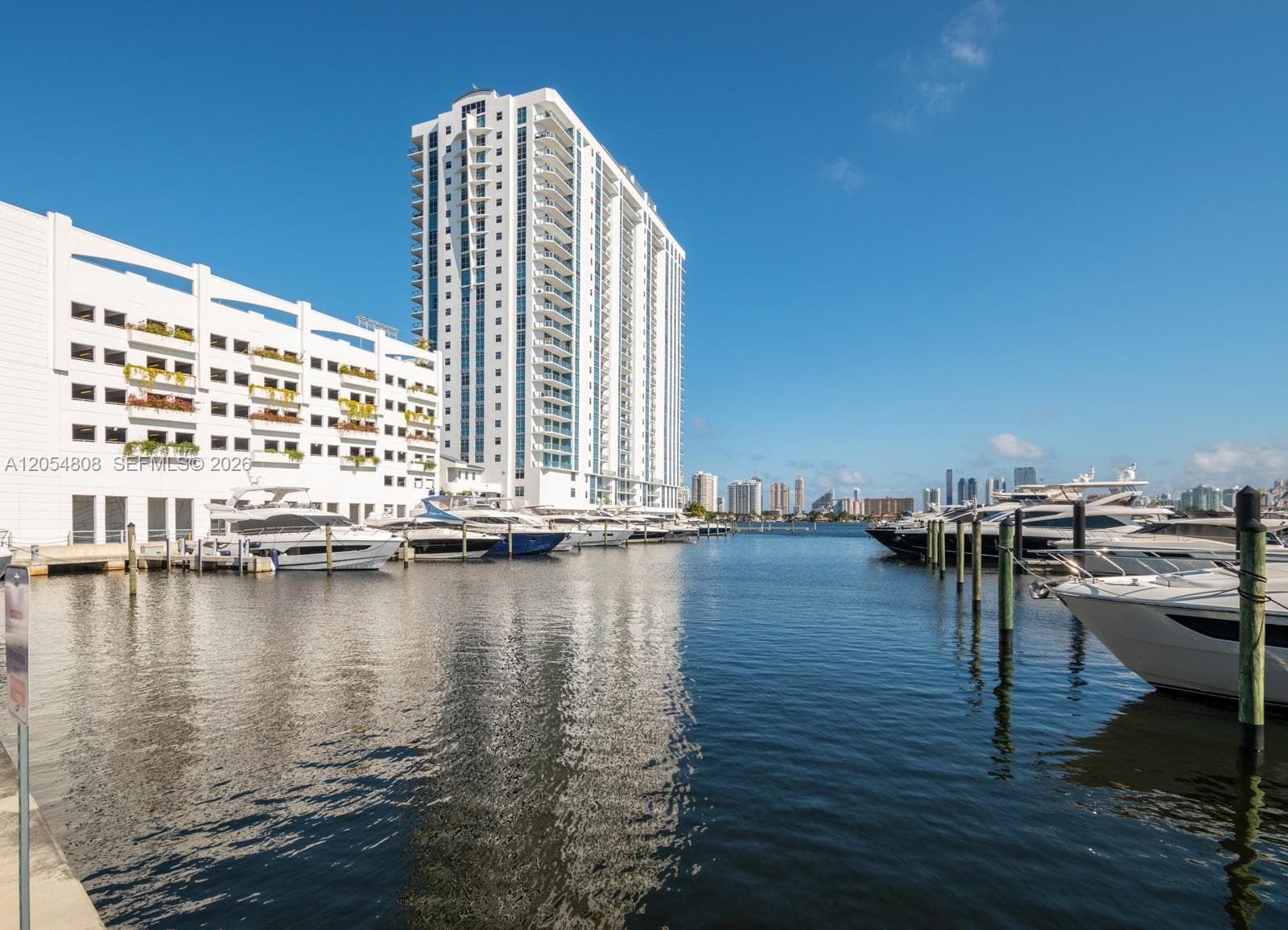 17301 Biscayne Blvd # 1609, North Miami Beach, FL 33160