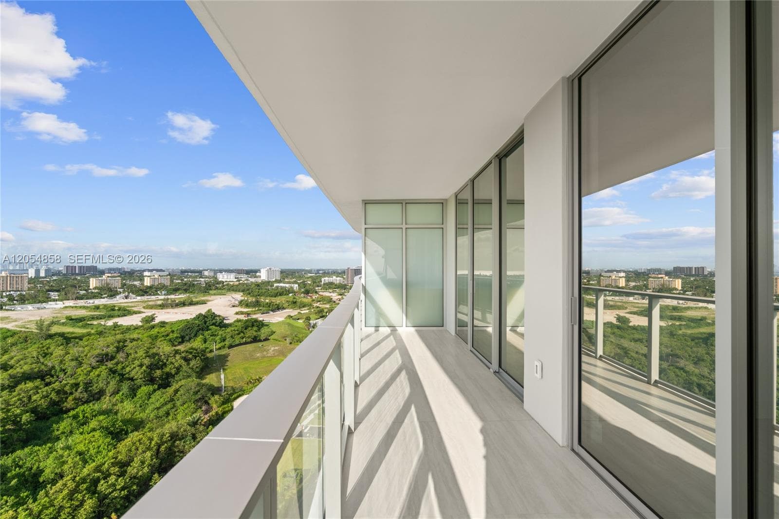 2411 Laguna Circle # 1604, North Miami, FL 33181
