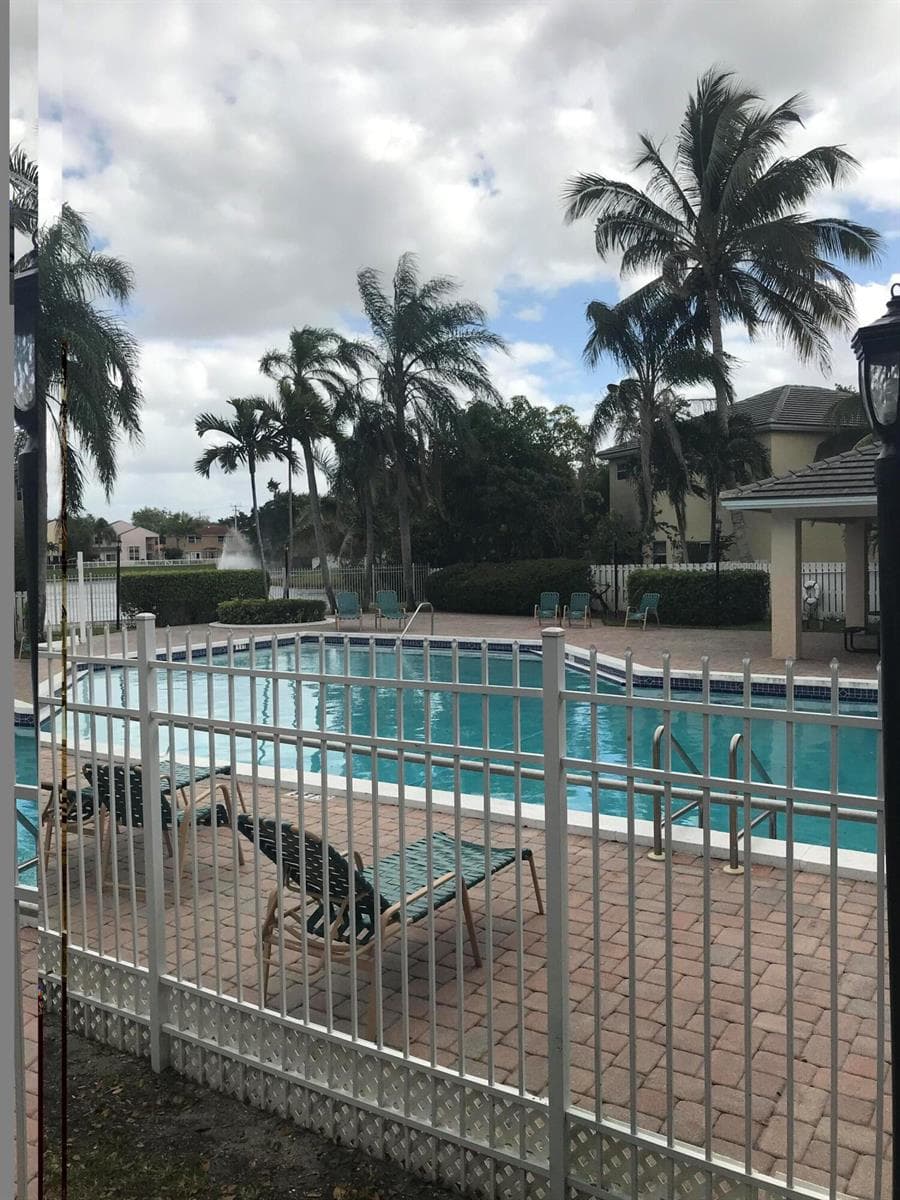 845 NW 98th Avenue, Plantation, FL 33324