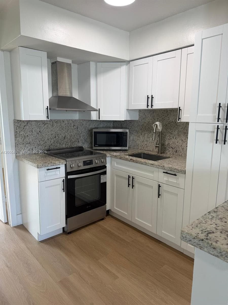 101 SE 4th Ave # 6, Hallandale Beach, FL 33009