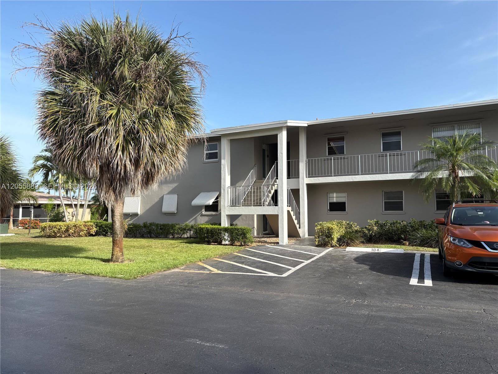306 Circle Dr S # 203, Boynton Beach, FL 33435