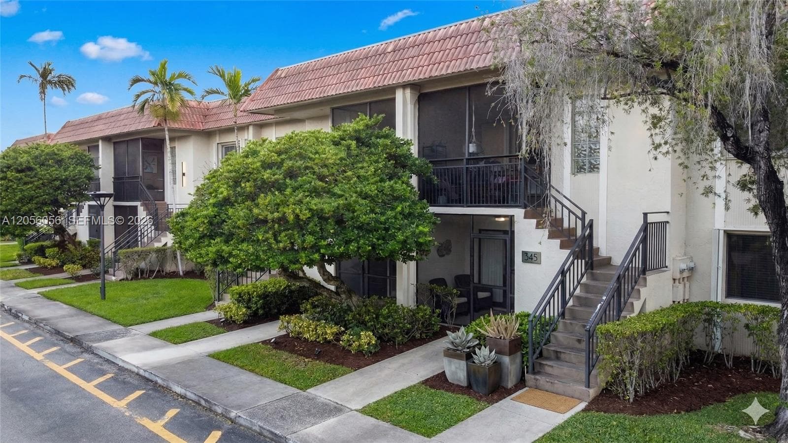 310 Lakeview Dr # 105, Weston, FL 33326