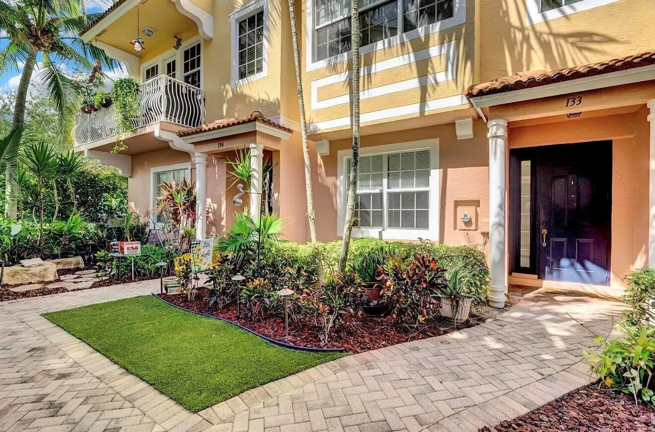 133 Harbors Way, Boynton Beach, FL 33435