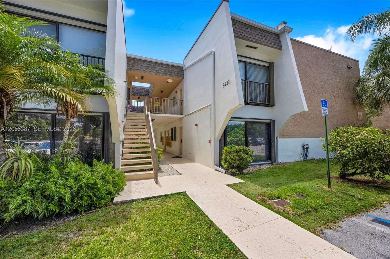 8261 SW 128 St # 207, Pinecrest, FL 33156