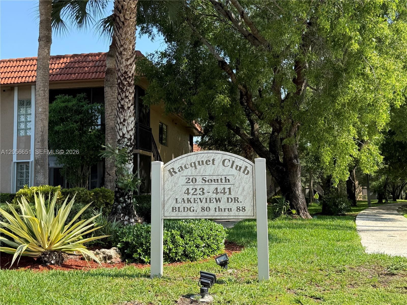 435 Lakeview Dr # 201, Weston, FL 33326