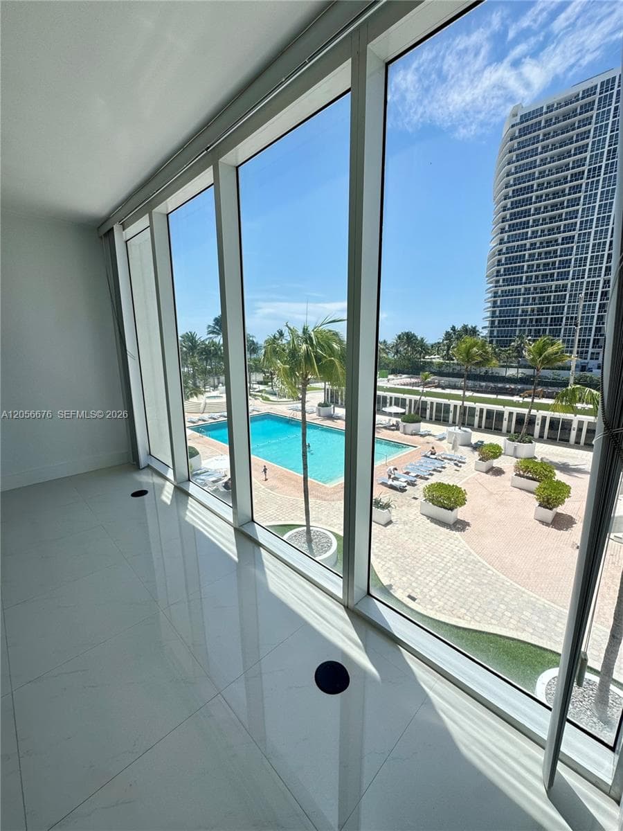 10275 Collins Ave # 316, Bal Harbour, FL 33154