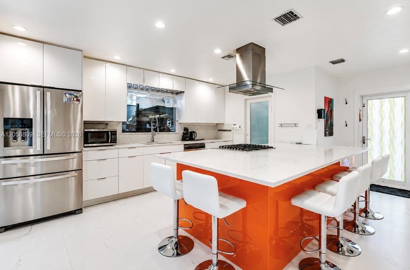 963 Nautilus Isle # 0, Dania Beach, FL 33004