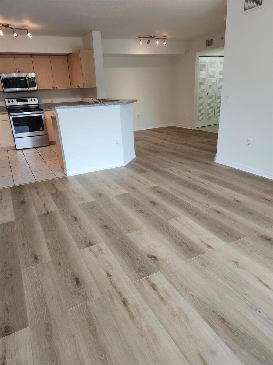 1009 VILLA Lane, Boynton Beach, FL 33435