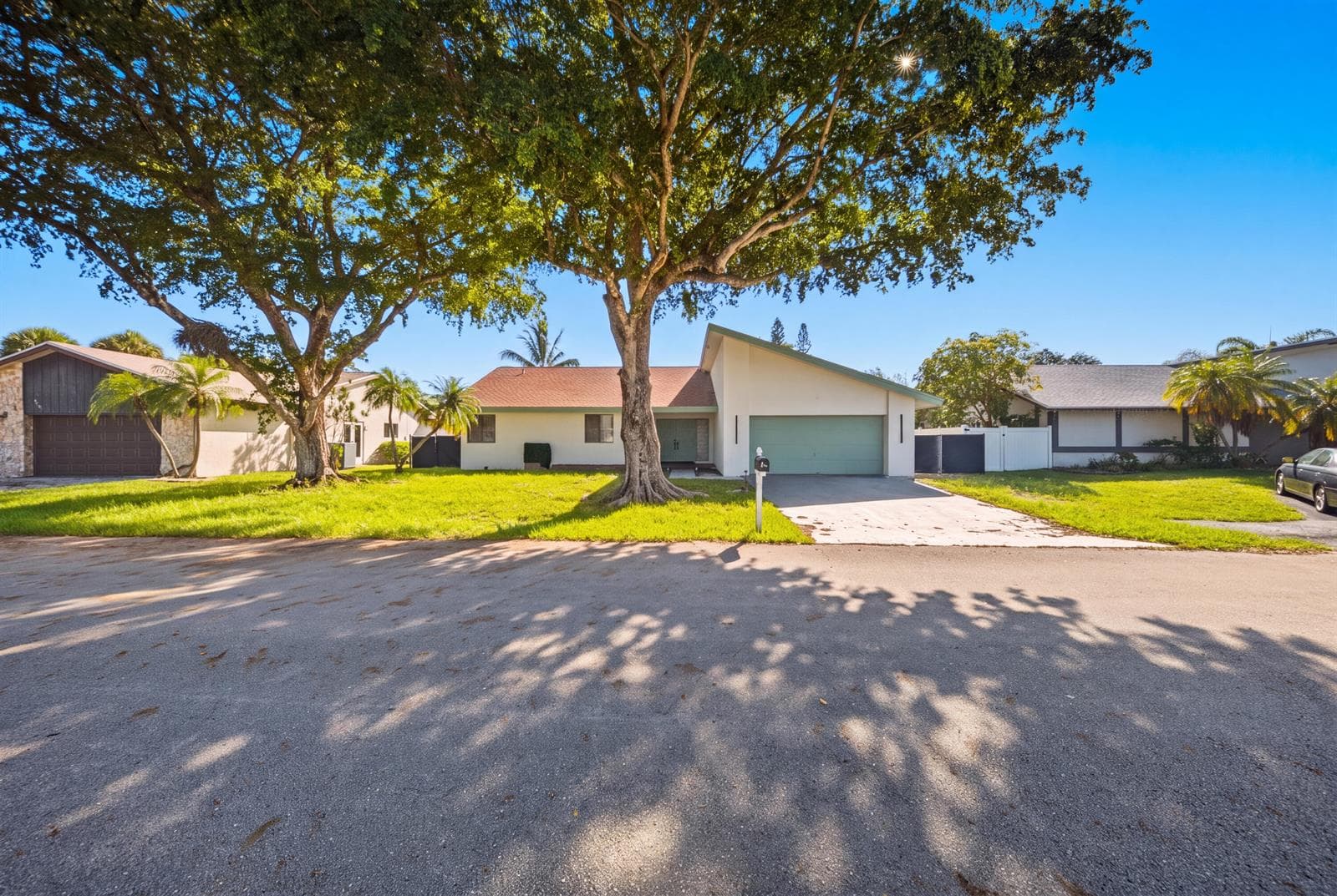 8114 NUTMEG Way, Tamarac, FL 33321