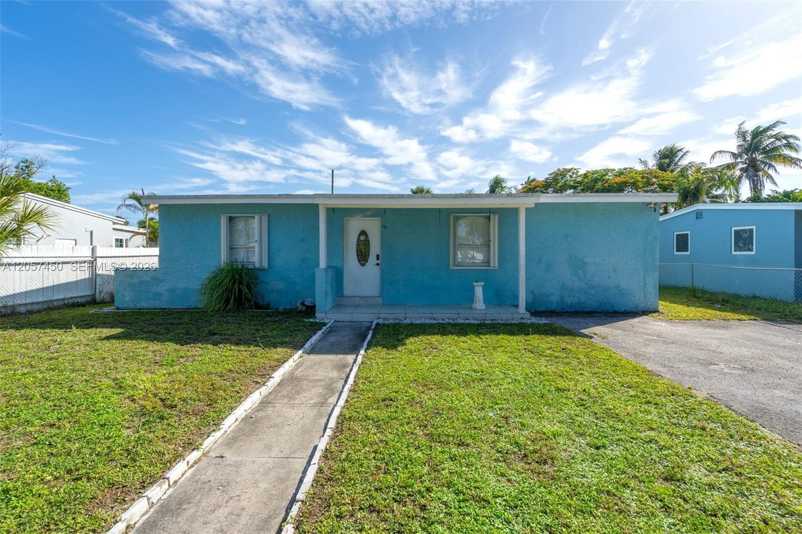 1207 Chateau Park Dr, Fort Lauderdale, FL 33311