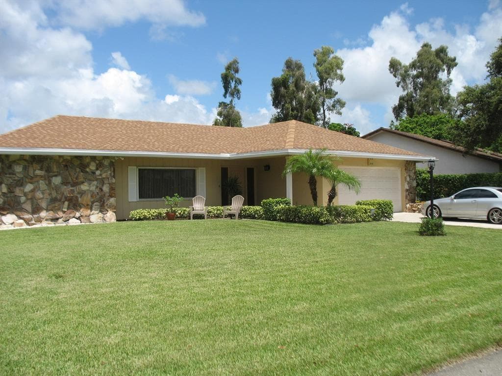 1805 Richard Lane, Palm Springs, FL 33406
