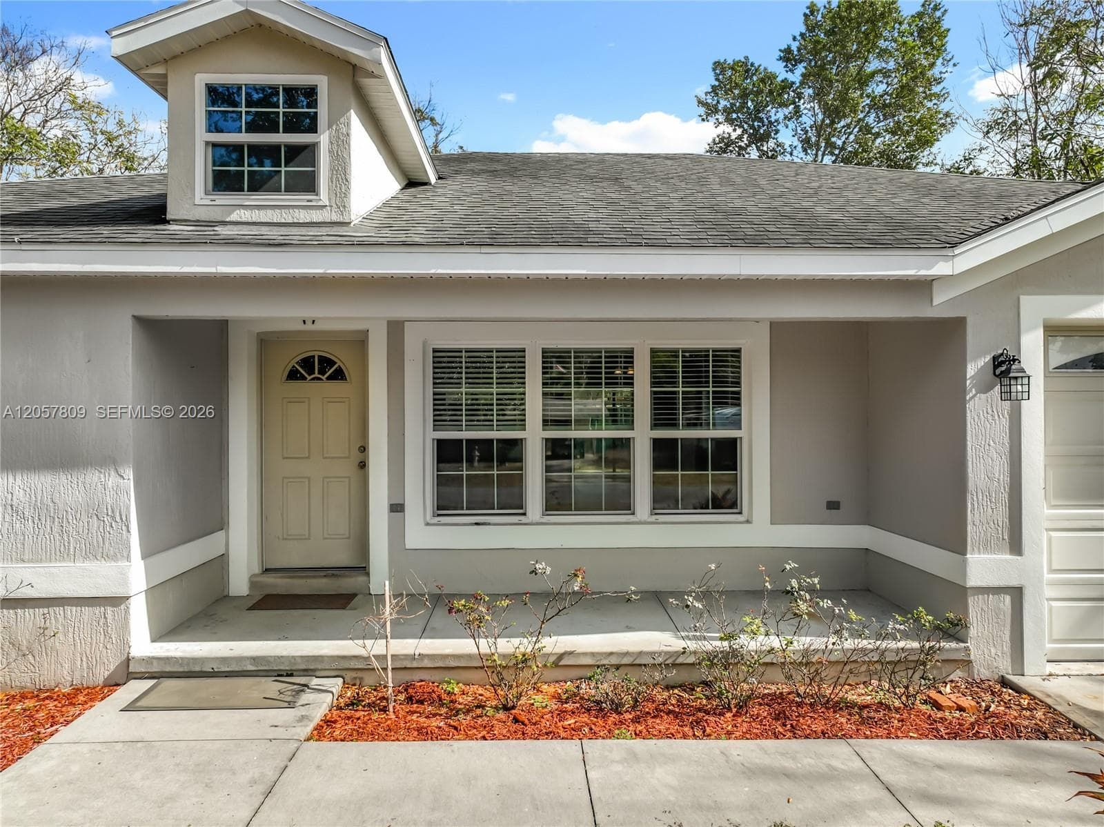 608 Masters Ave, Wildwood, FL 34785