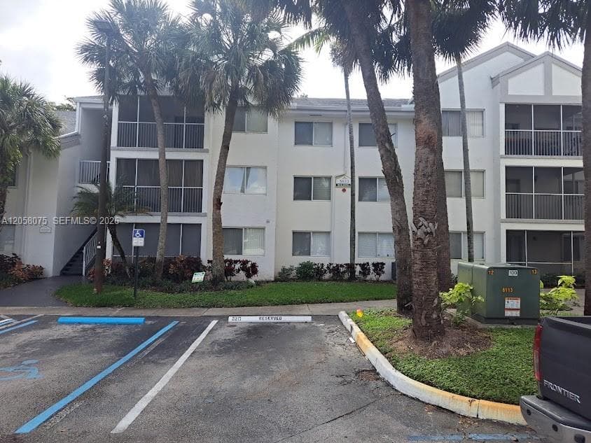 5612 Rock Island Rd # 156, Tamarac, FL 33319