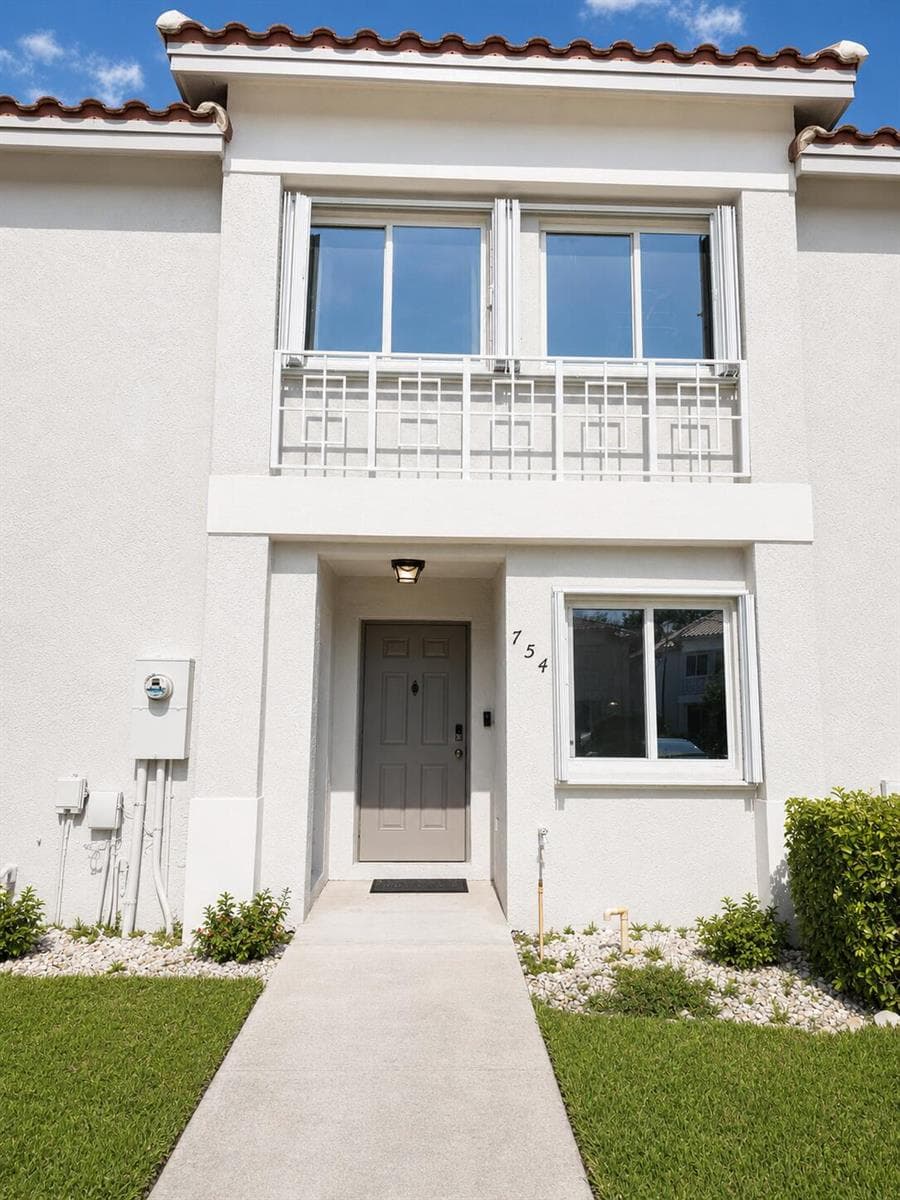 754 NW 208TH Drive # 754, Pembroke Pines, FL 33029