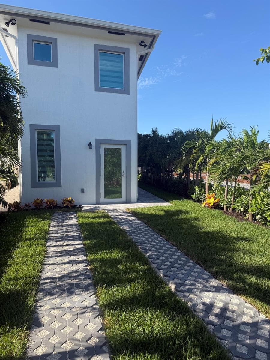 501 EL PRADO, West Palm Beach, FL 33405