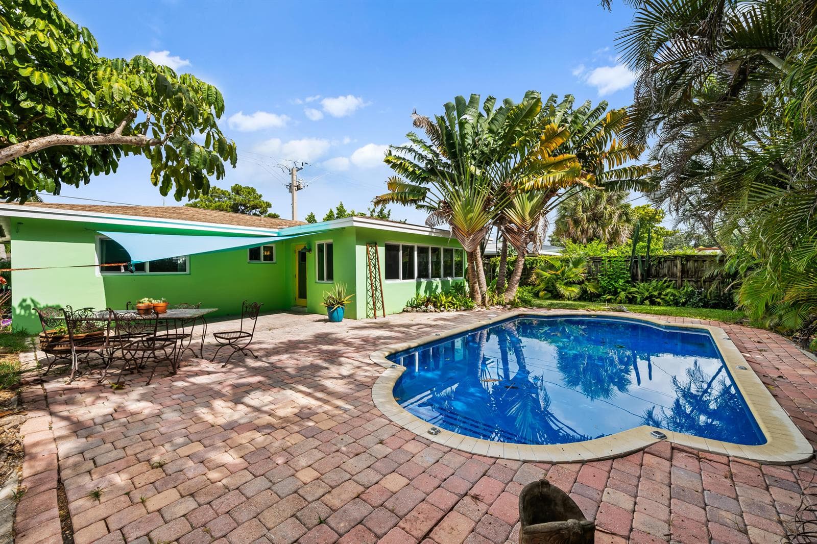 4860 NE 6th Avenue, Oakland Park, FL 33334