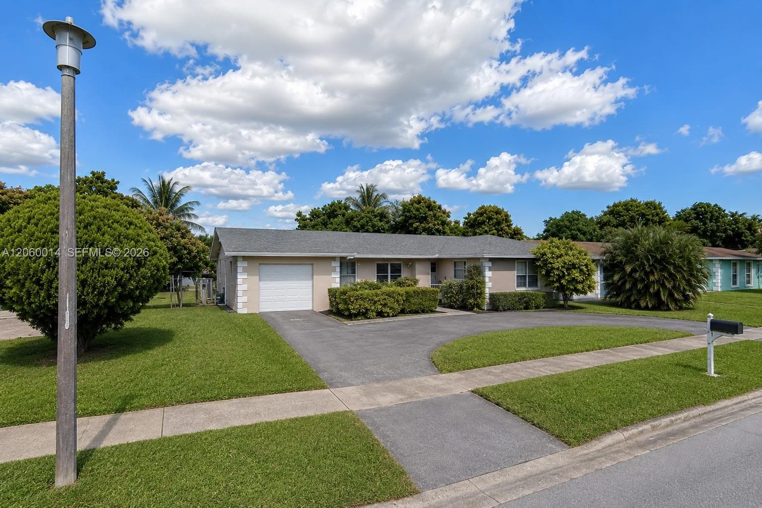 6221 SW 4th St, Margate, FL 33068