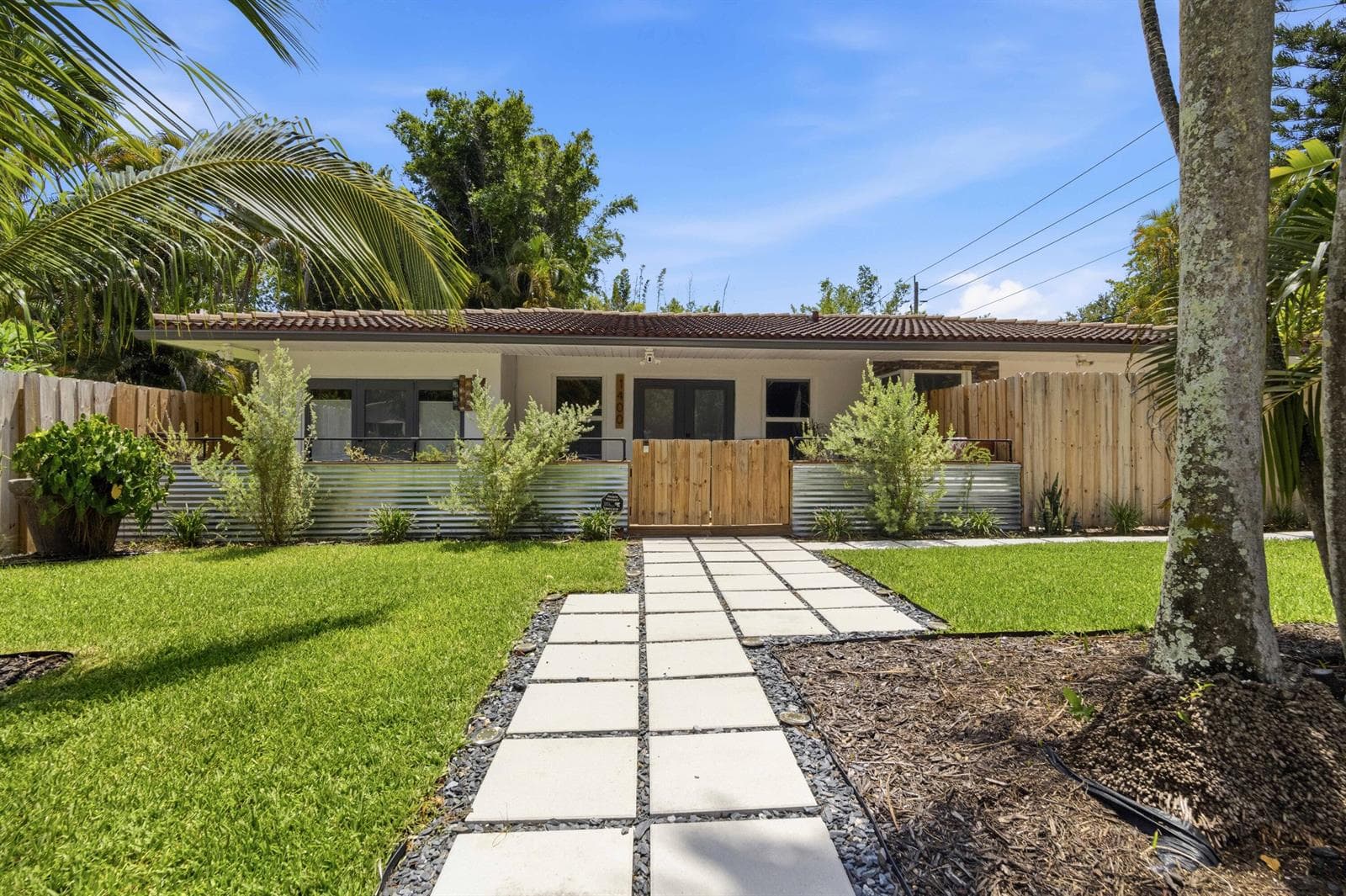 1400 NE 17th Avenue, Fort Lauderdale, FL 33304